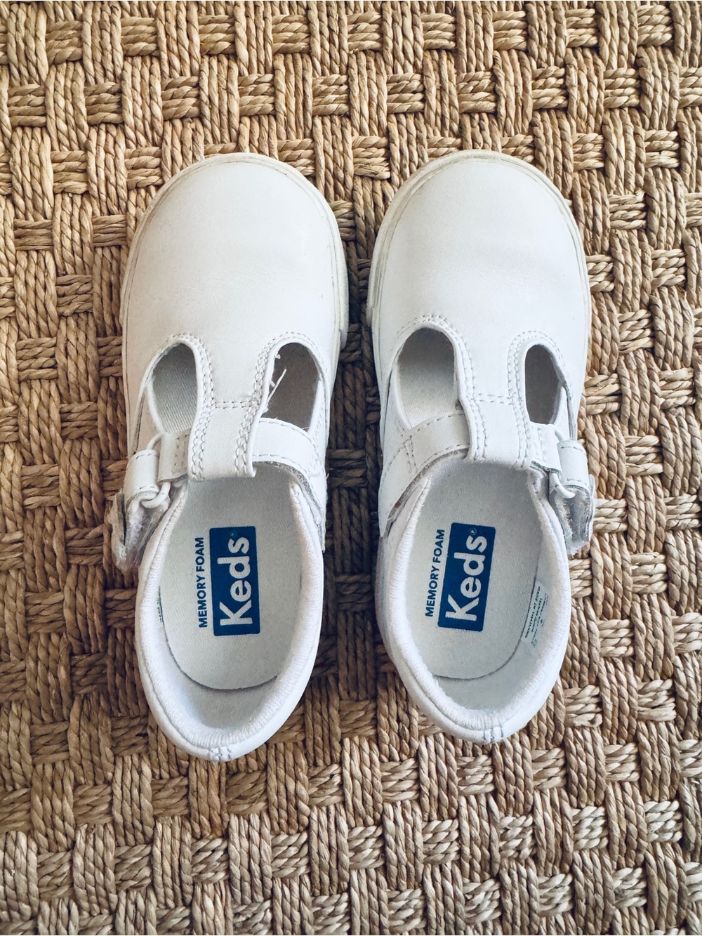 EEUC Keds Kids Daphne White T-Strap Leather School Shoe